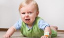 ما الذي يسبب بكاء الطفل الرضيع؟